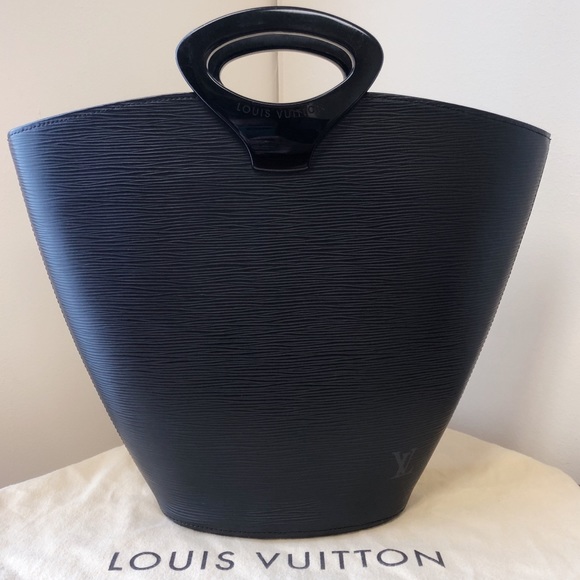 Louis Vuitton hard leather purse - Picture 1 of 6